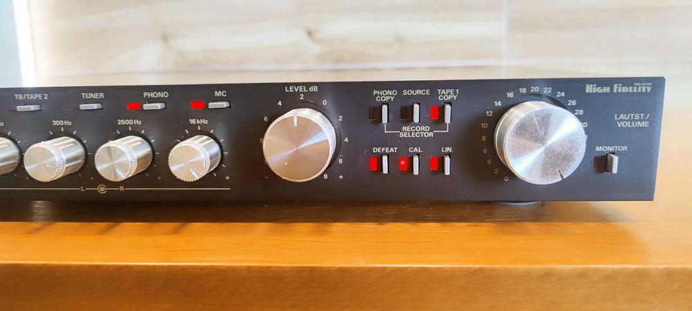 Przedwzmacniacz GRUNDIG SXV-6000 Rarytas w Pięknym Stanie