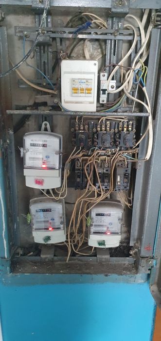 Послуги Послуги електрика від розетки до проводки!
Монтаж проводки, пр