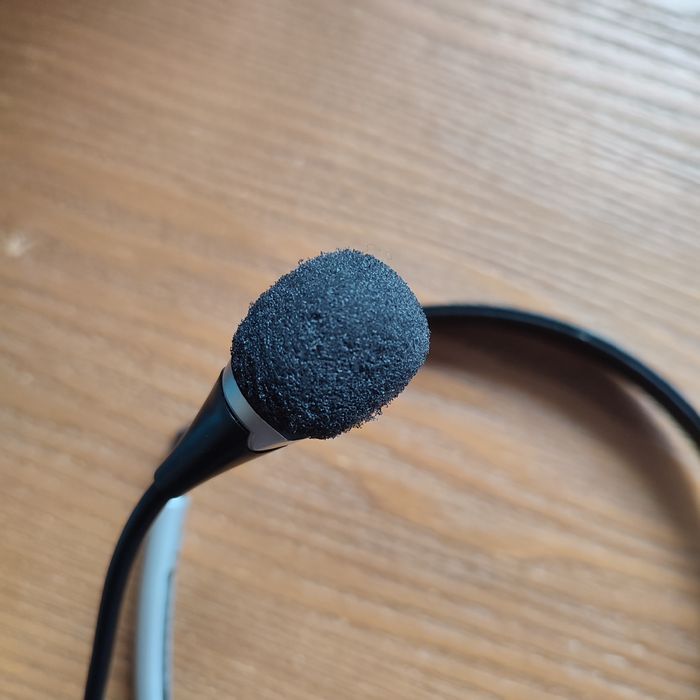 Наушники с микрофоном