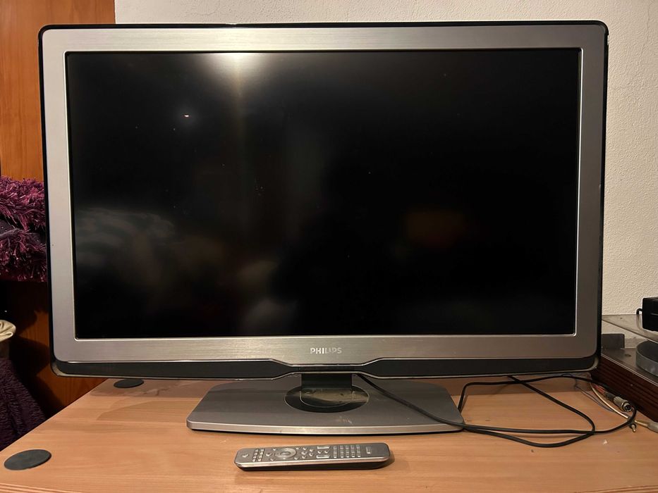 TV LCD Philips Ambilight 32PFL9604H