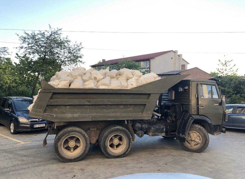 Вивіз сміття самоскидом КамАЗ +Бригада вантажників для завантаження
