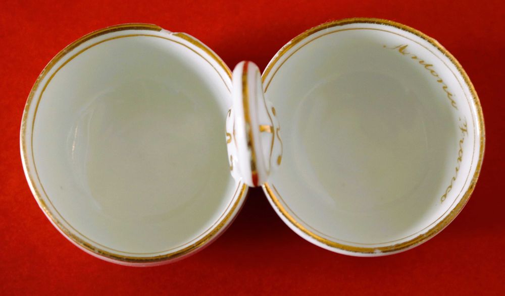 Saleiro porcelana Vista Alegre personalizado António Franco