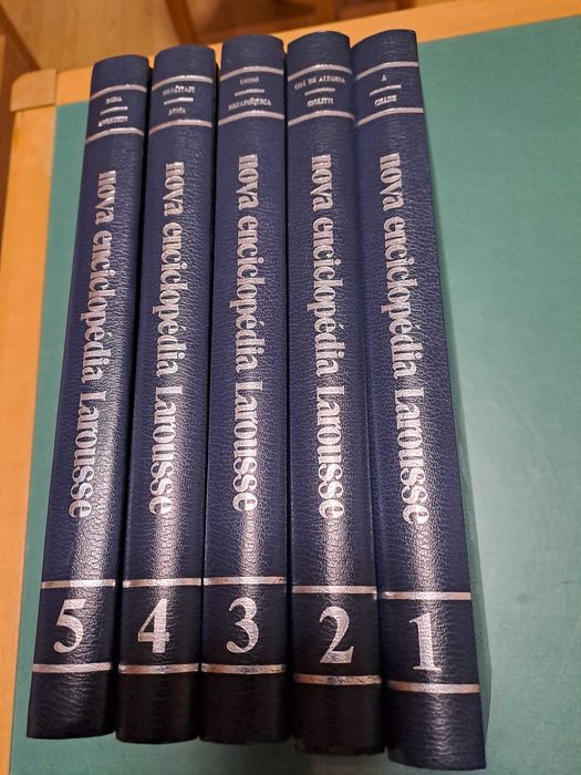 Enciclopédia Larousse