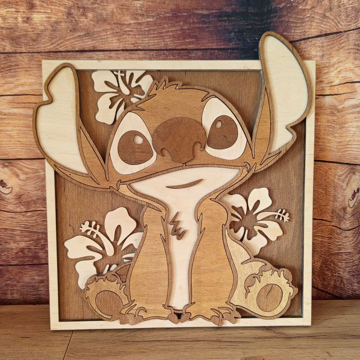 Stitch 3D z drewna 24 cm – Warstwowy obraz handmade