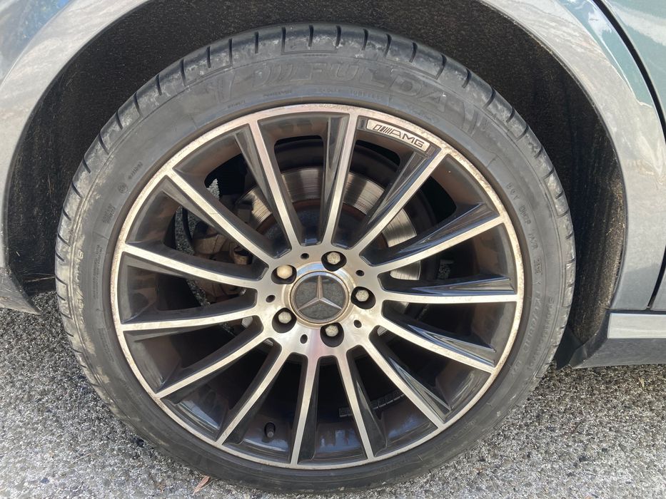 Pneus e jantes Mercedes R18