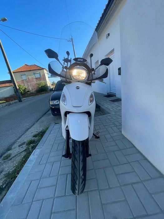 Mota SYM 125cc Cargo