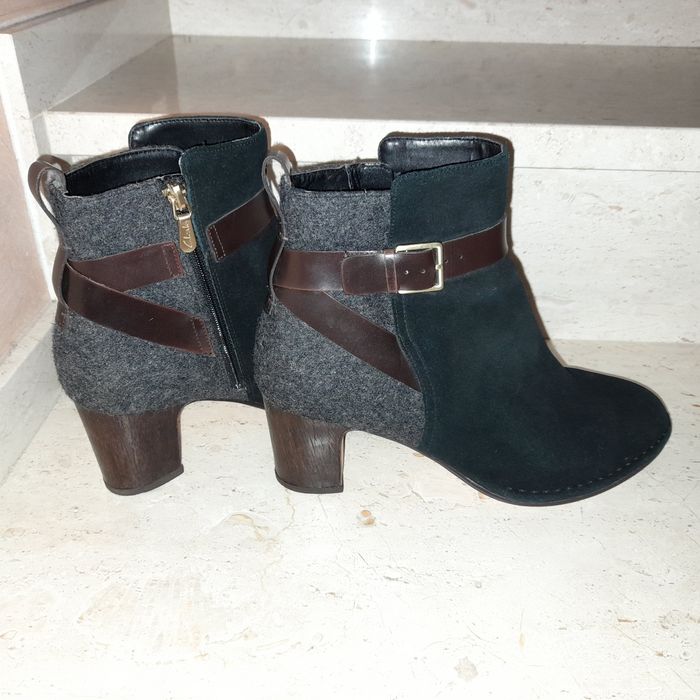 Botki Clarks. Czarny zamsz i szary filc - wełna. Roz: 41 1/2, cm 26
