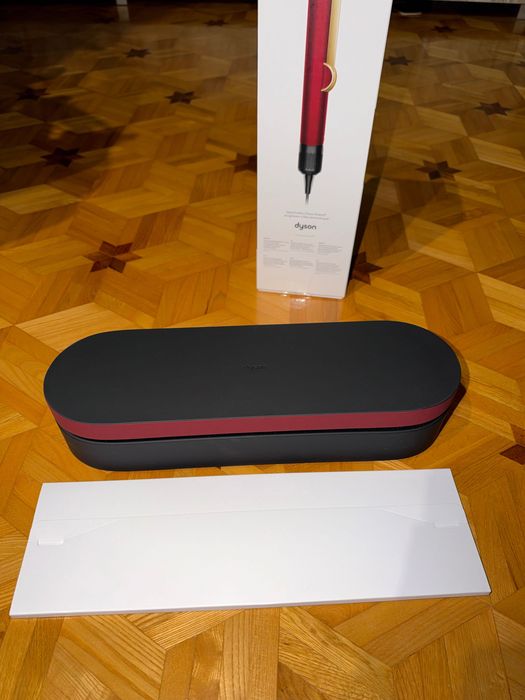 Dyson Airstrait Red Velvet