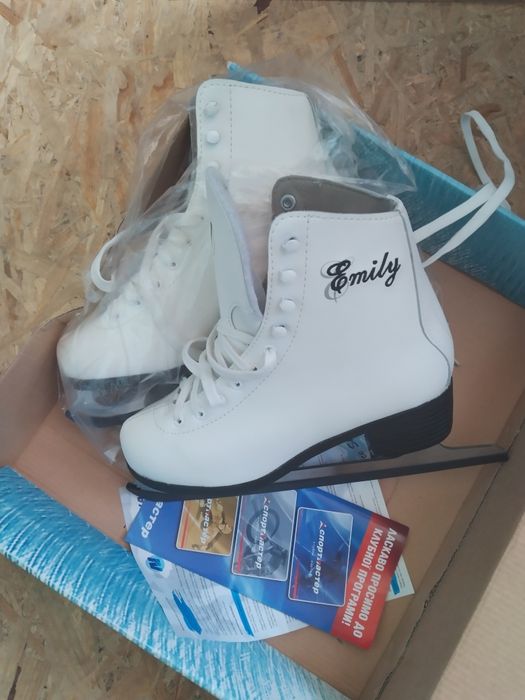 Ковзани нові 38 розмір