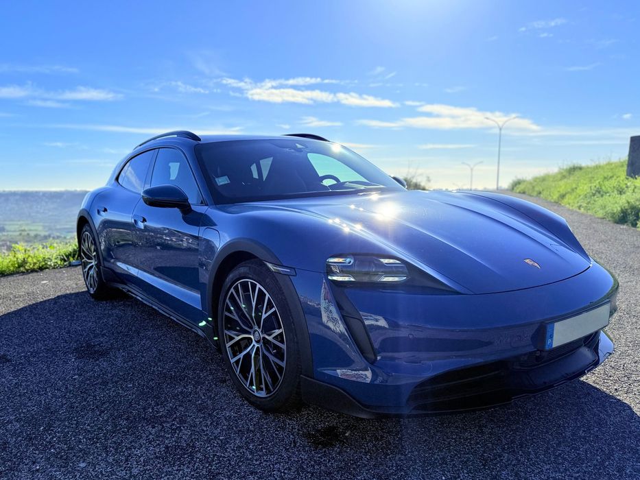 Porsche Taycan 4 Cross Turismo | 48.000 km | PDCC | InnoDrive | BOSE