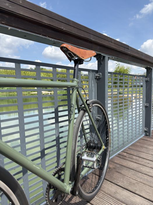 Rower single speed z piastą planetarną na stalowej ramie 56cm
