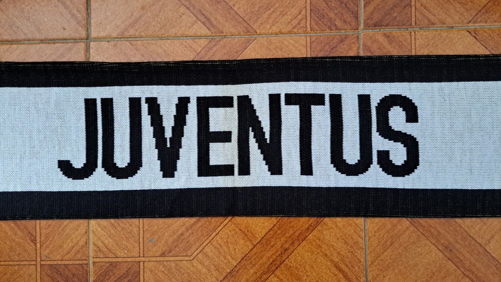 Cachecóis duplos da Juventus FC