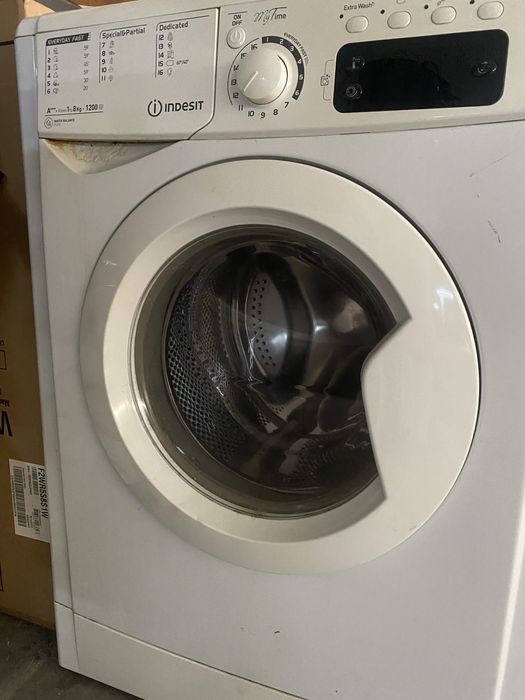 Maquina de lavar Indesit avariada