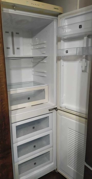 Холодильник Samsung No Frost