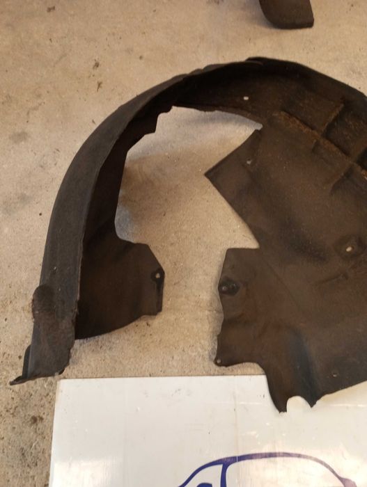 Cave de Roda Dianteira Direita Audi A5 Coupe / Sportback (8T0821172)