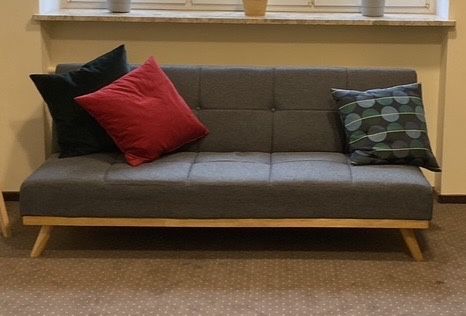 Rozkładana kanapa dwuosobiwa