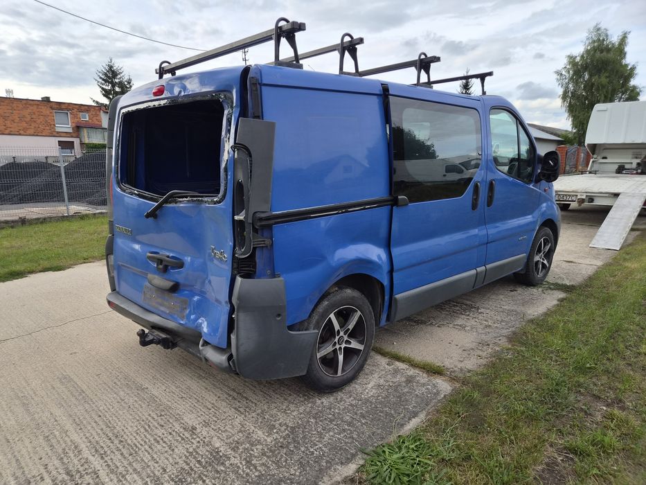 Renault Trafic 1.9 dCi 2003 rok- powypadkowy