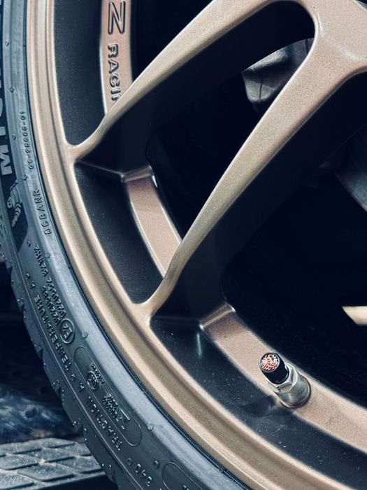 Felgi OZ Racing Superleggera 5x120 19 cali 19” 8J ET 40 z czujnikami ciśnienia BMW