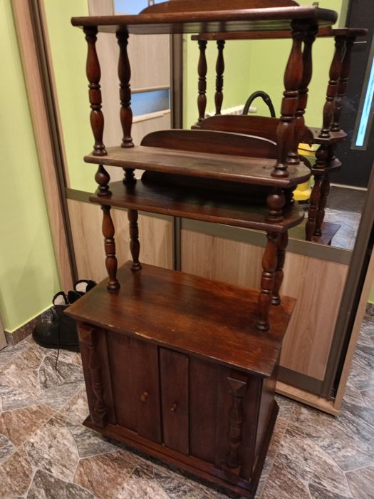 Drewniana etażerka PRL