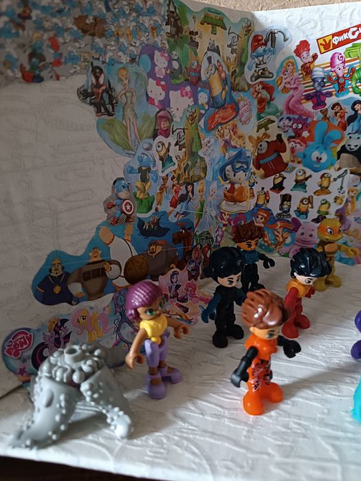 Игрушки Kinder Surprise Единорожки и др.