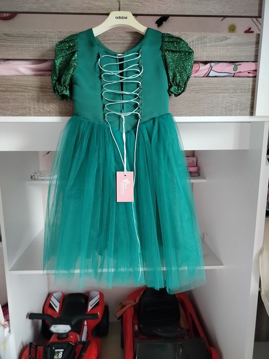 Дитяча сукня 5-7 років. На зріст 116-122 см.