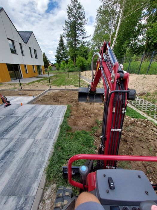 Usługi ogrodnicze, minikoparka, zakładanie trawnika - zapisy na 2026r