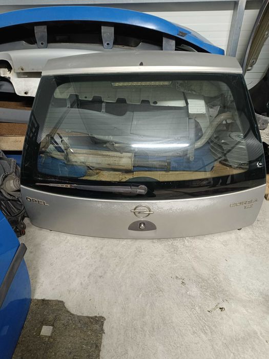 Opel corsa C 1.2 16v X01 para peças – caixa, interiores, suspensão, mala, portas quartelas outros