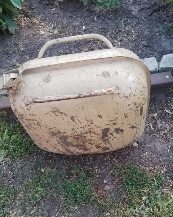 Каністра металева