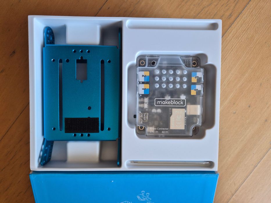 Robot Programável Makeblock mBot com Dongle Bluetooth