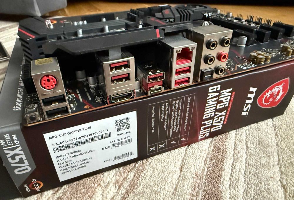 MSI MPG X570 Gaming Plus + Asus ROG Strix B550 - F Gaming  socket AM4