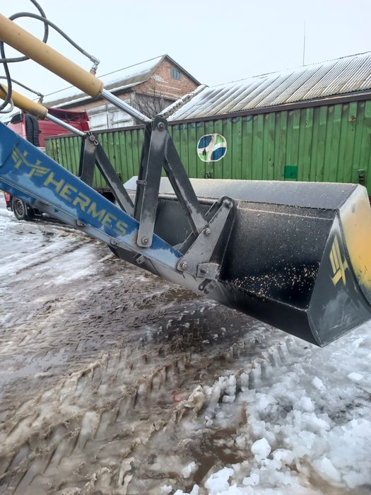 Фронтальний погрущик на мтз