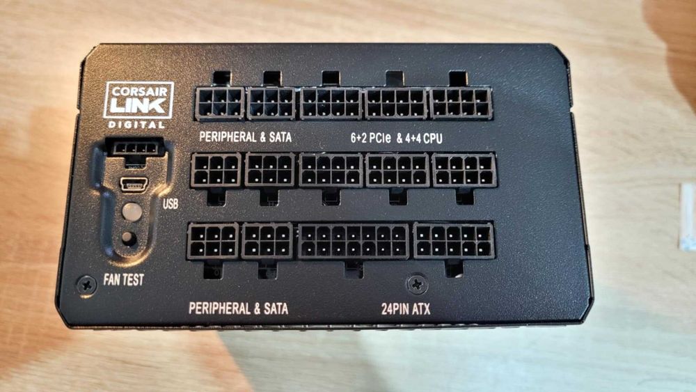 Corsair HX1000i – 1000W, 80+ Platinum, modularny – nowy