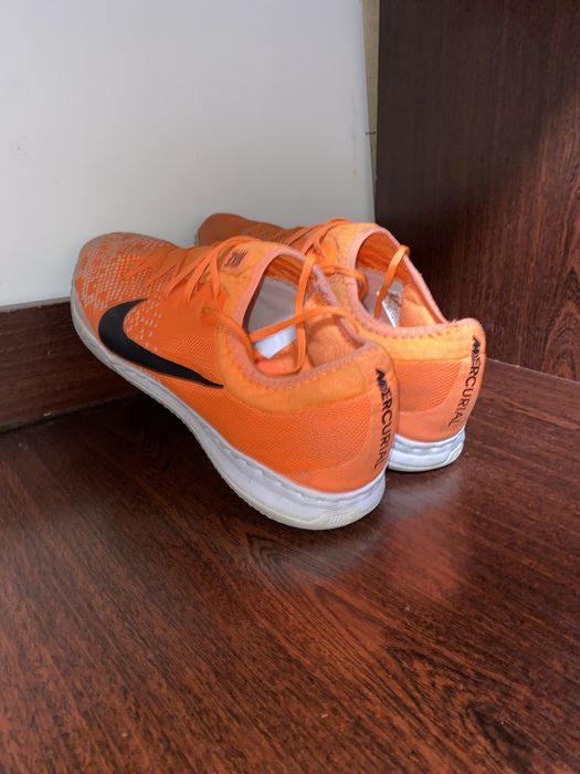 Футзалки nike оранжеві