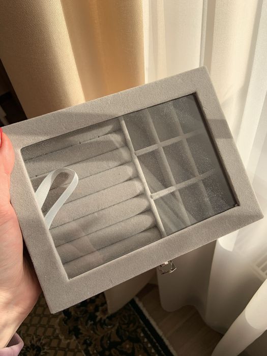 Коробка для прикрас ,органайзер