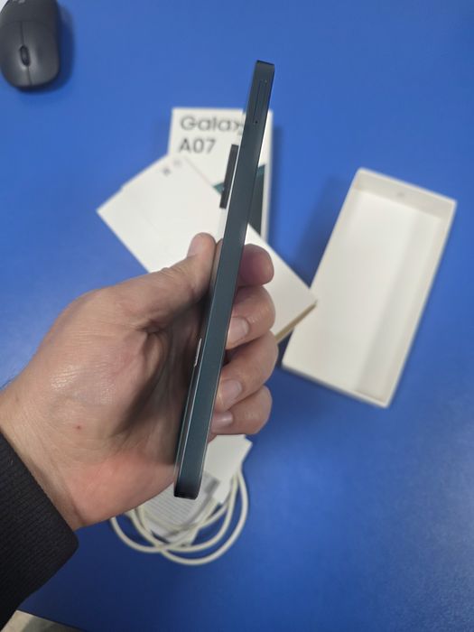 Samsung Galaxy A07 4/128 ГБ — офіційний, повний комплект, дуже гарний станПродам Samsung Galaxy A07 у конфігурації