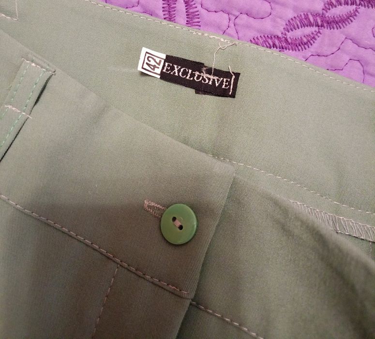 Стильний брючний костюм