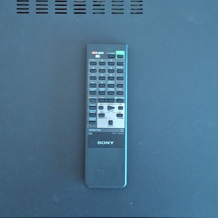 Leitor/gravador de vídeo VHS Sony SLV-213, com avaria