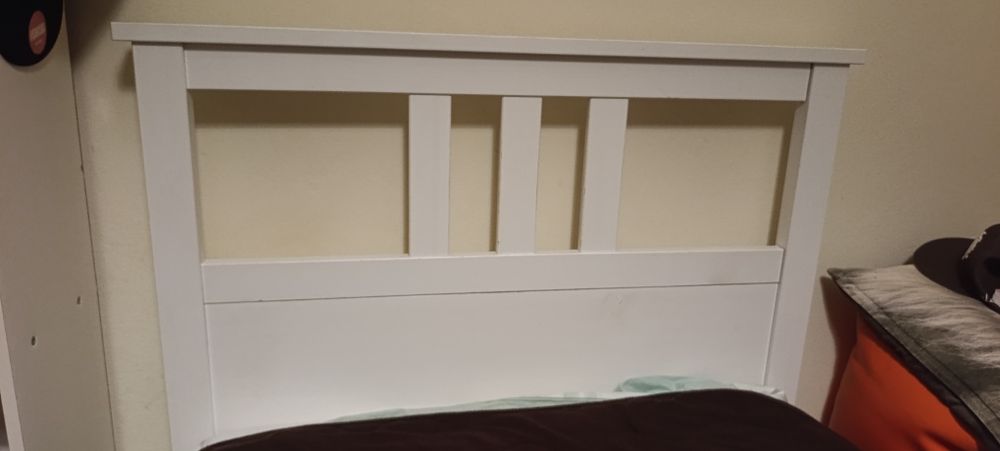 Cama IKEA em bom estado