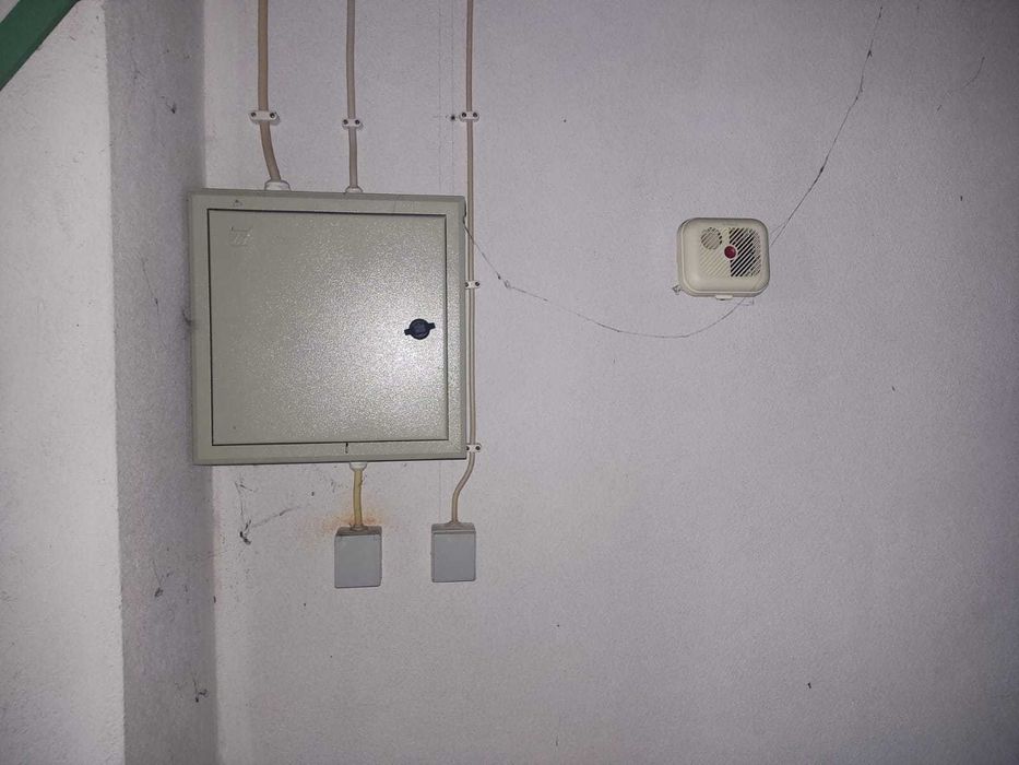 Arrendo garagem BOX em Santarém Planalto perto Escola dos Leões 16.8m2