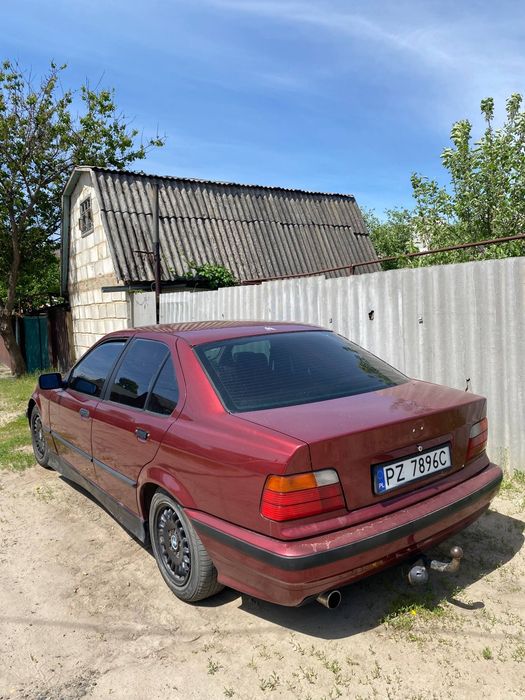 Продам БМВ е36 на полном ходу