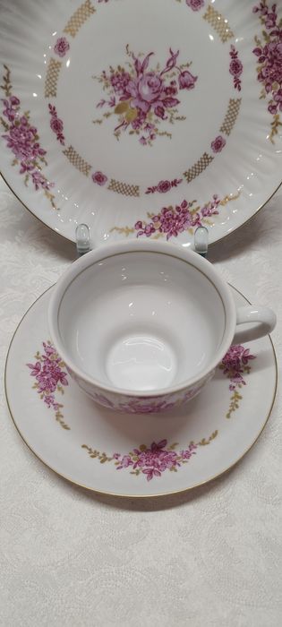 Porcelanowe trio Hanneberg,  filiżanka kwiaty