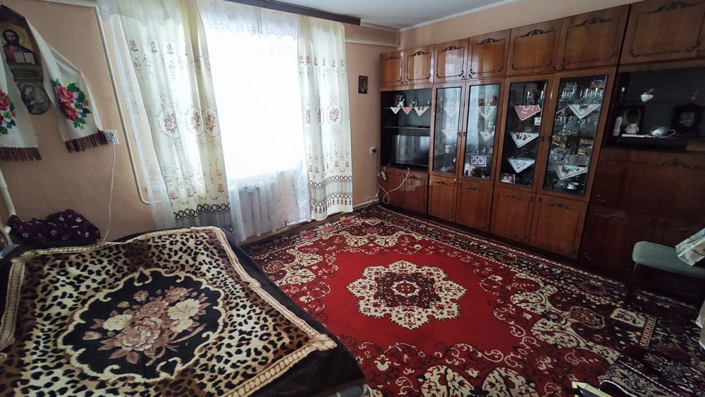 Продаж квартири с. Грозино