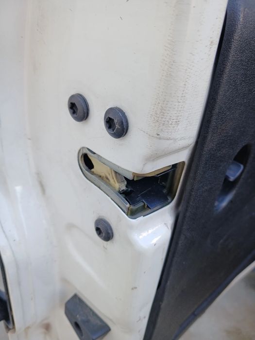 Fechadura / fecho porta trás esquerdo FIAT Doblo (263_)