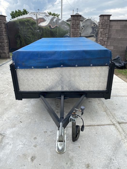 Прицеп одноосний.