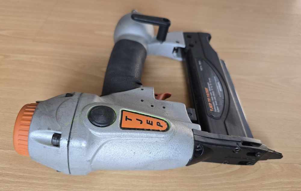 TJEP TF-16/50F Gwoździarka Sztyfciarka Pneumatyczna 15mm-50mm ŁADNA