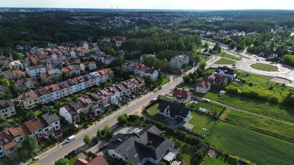 ***Dom w zabudowie szeregowej na ulicy Niemeńskiej***
