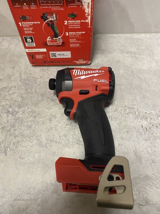 Milwaukee 2953-20 імпакт 226Nm на 3-швидкості привезено з США