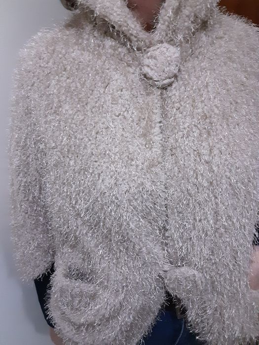 Casaquinha para cerimónia T.L cor bêje clarinho brilhante