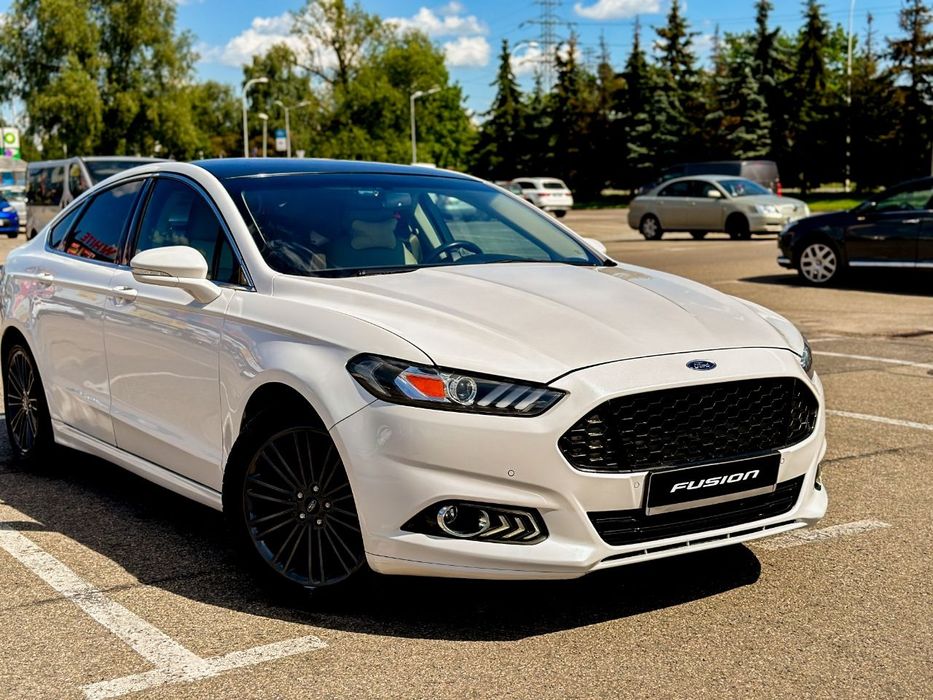 Ford Fusion White Platinum Pearl