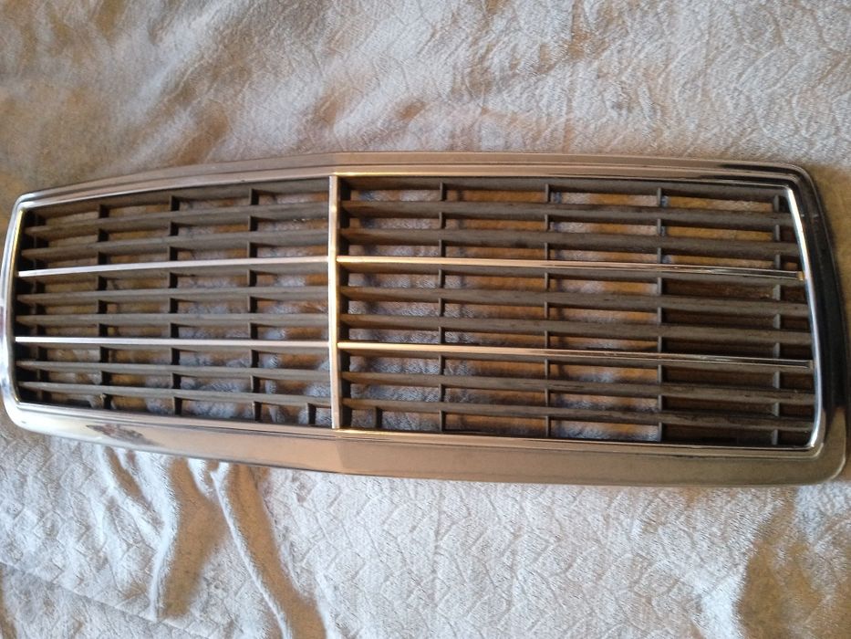 Grelha do Mercedes C220 W202